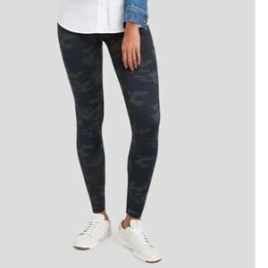 Spanx Camo Seamless High Rise Leggings Women’s M Compression Fit gym yoga